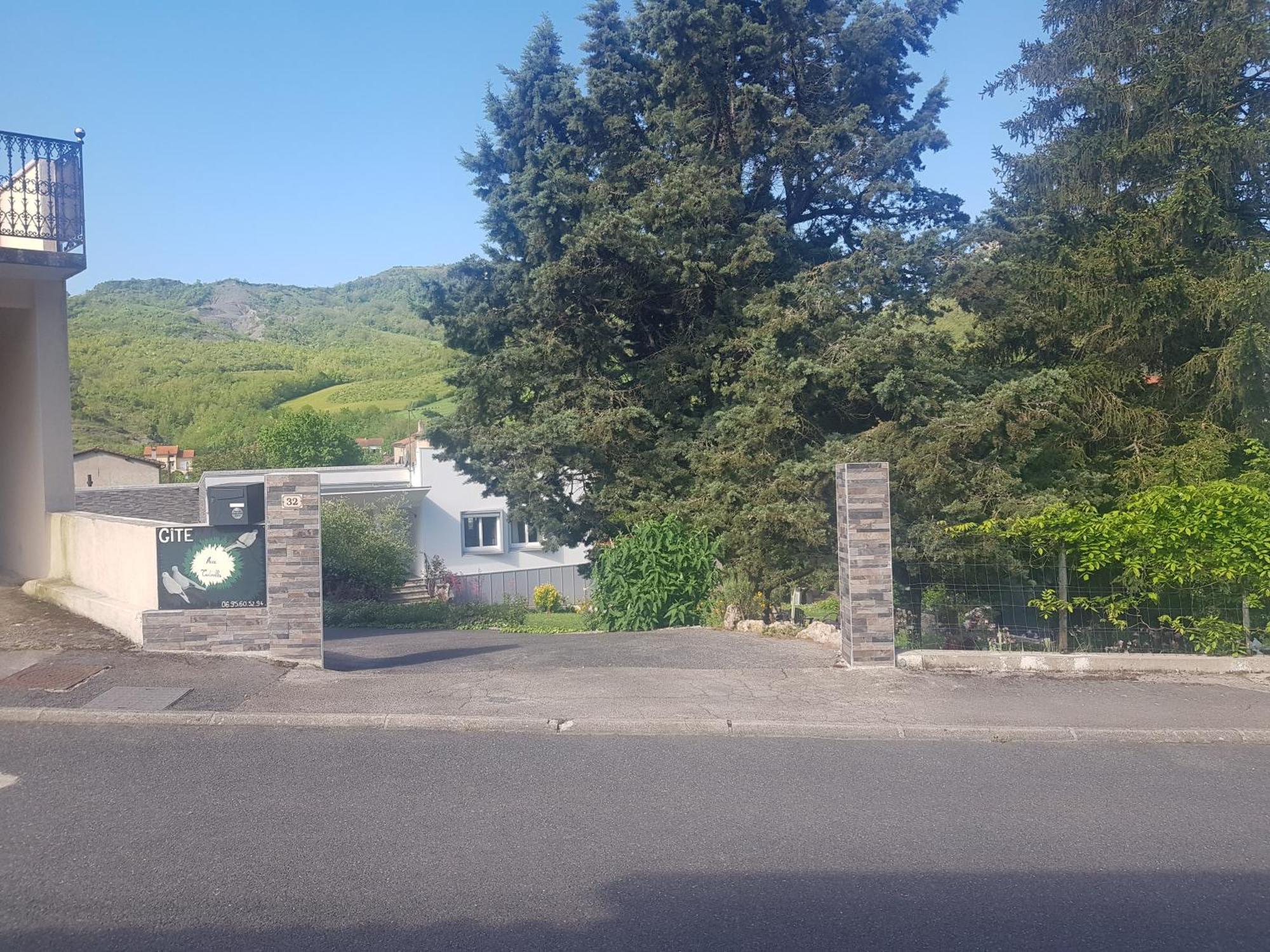 Gite Aux Tourterelles Tournemire  Zewnętrze zdjęcie